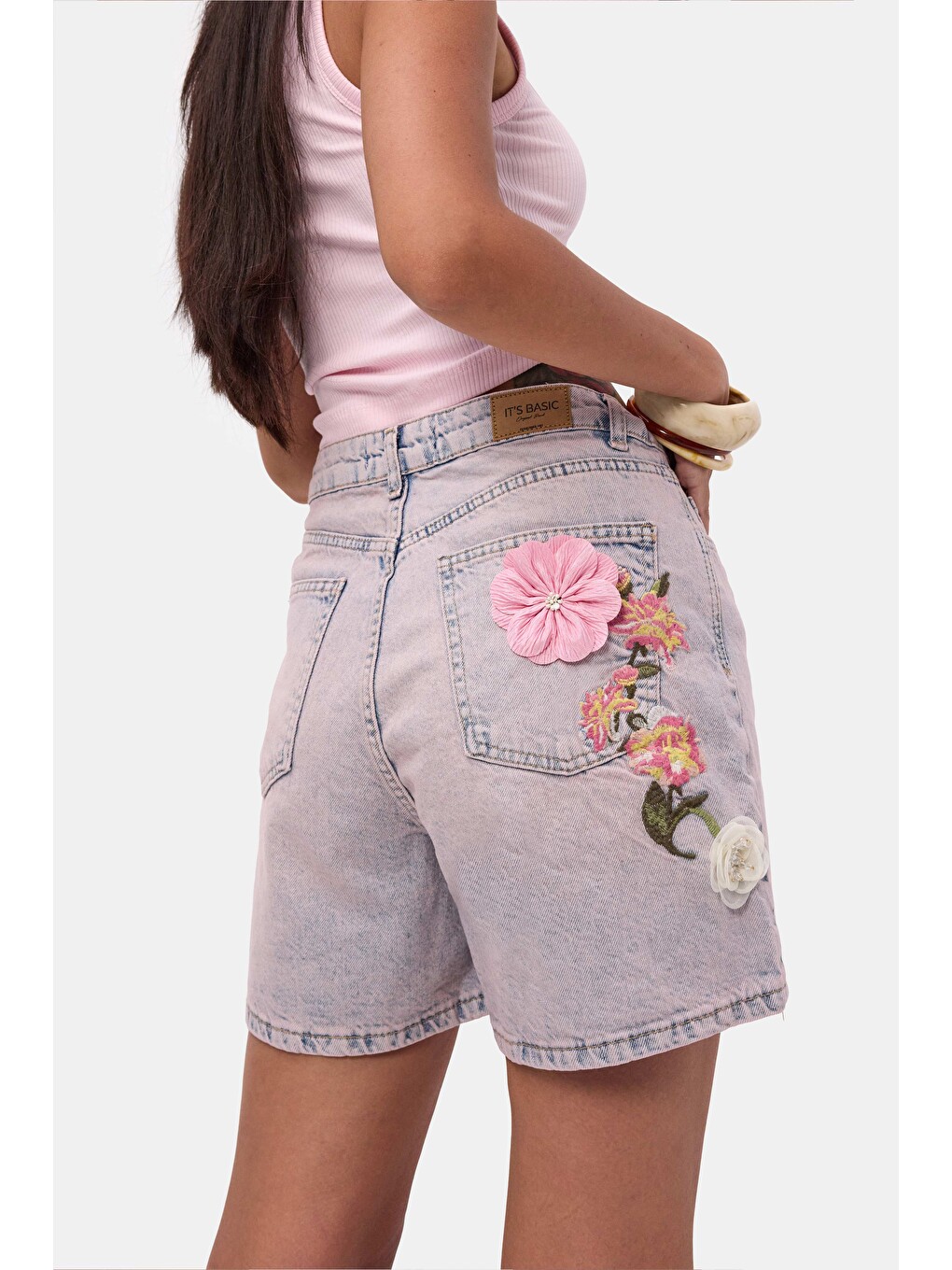 Kadın Jean Pembe 4s6-89 Mom Relax Gül ve Nakış Detaylı Özel Tasarım Denim Şort-6
