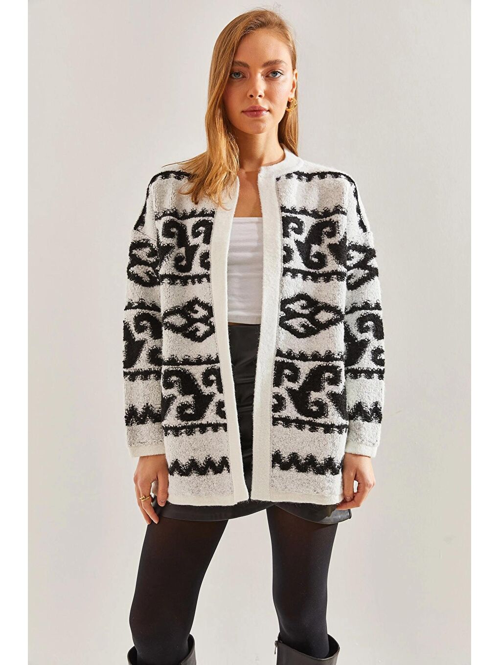 Beyaz Kadın Desenli Triko Hırka-3