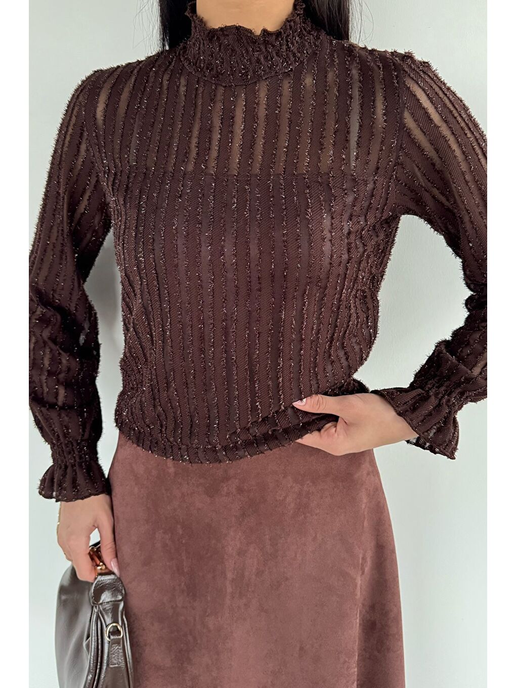 Kahverengi Kadın Dik Yaka Işıltılı Bluz-1