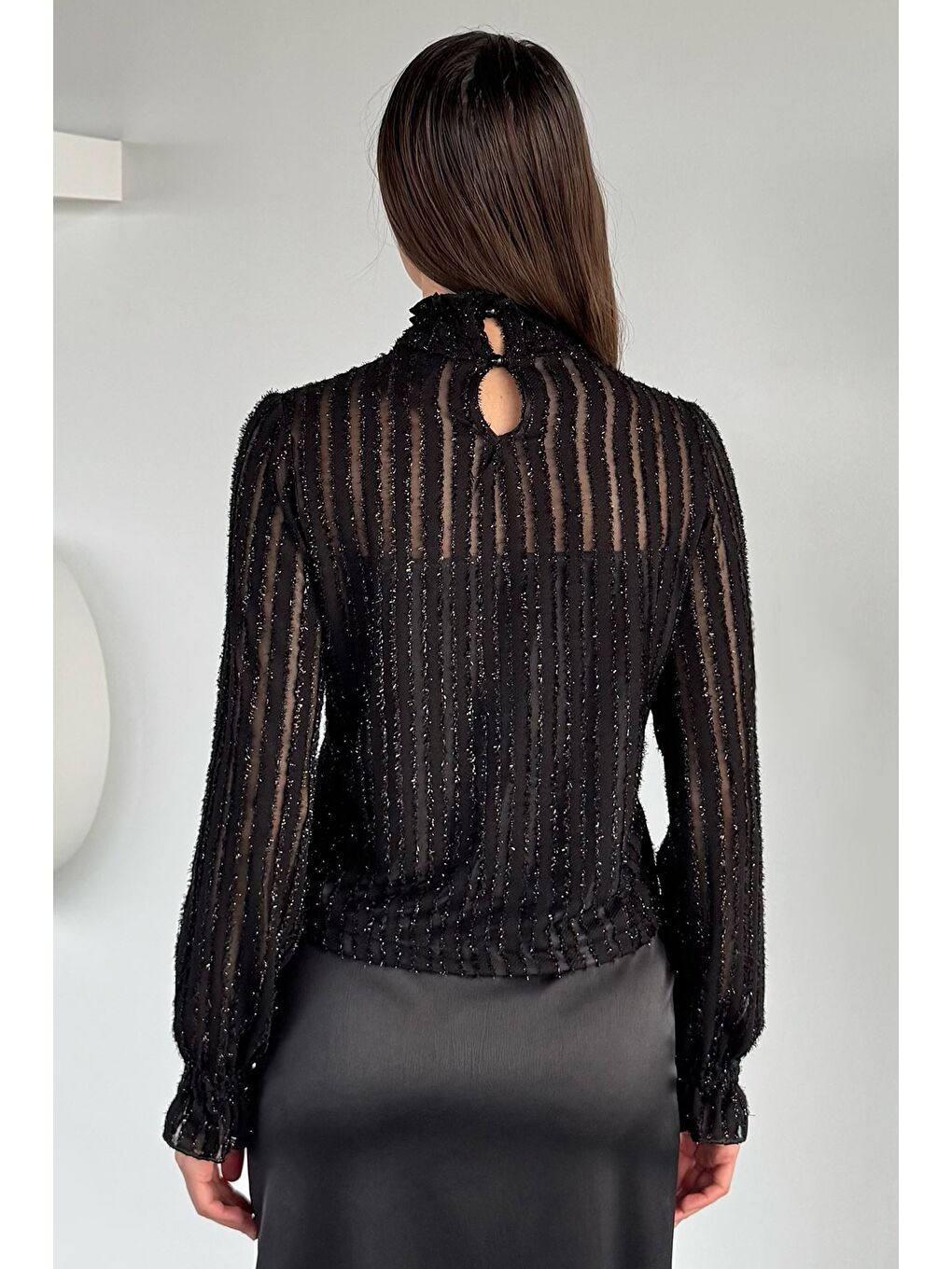 Siyah Kadın Dik Yaka Işıltılı Bluz-3