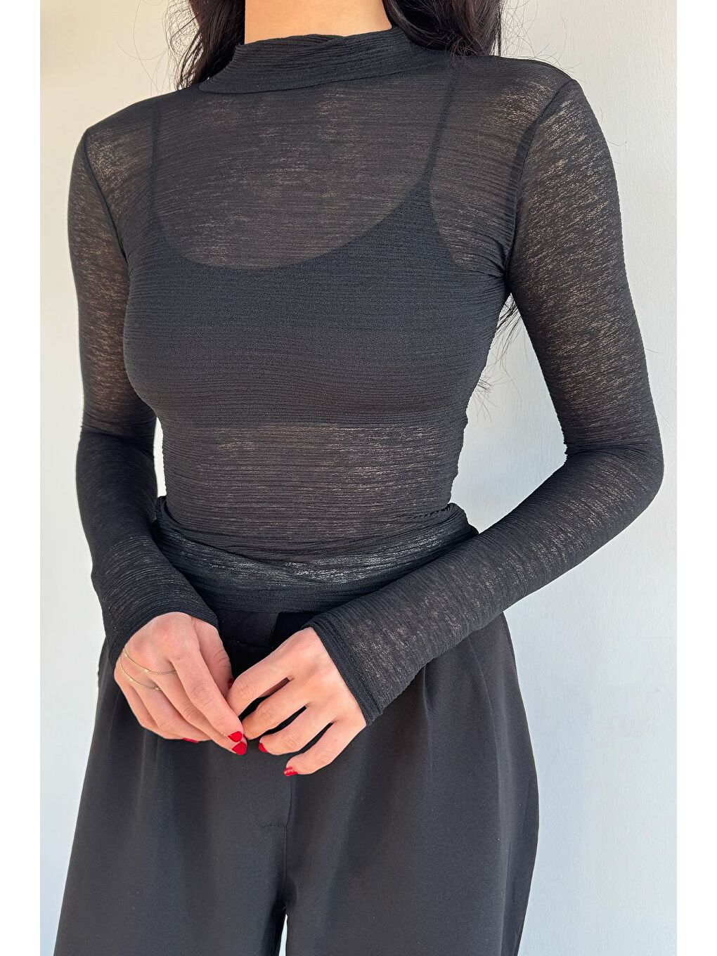 Siyah Kadın Dik Yaka Elastanlı Transparan Bluz