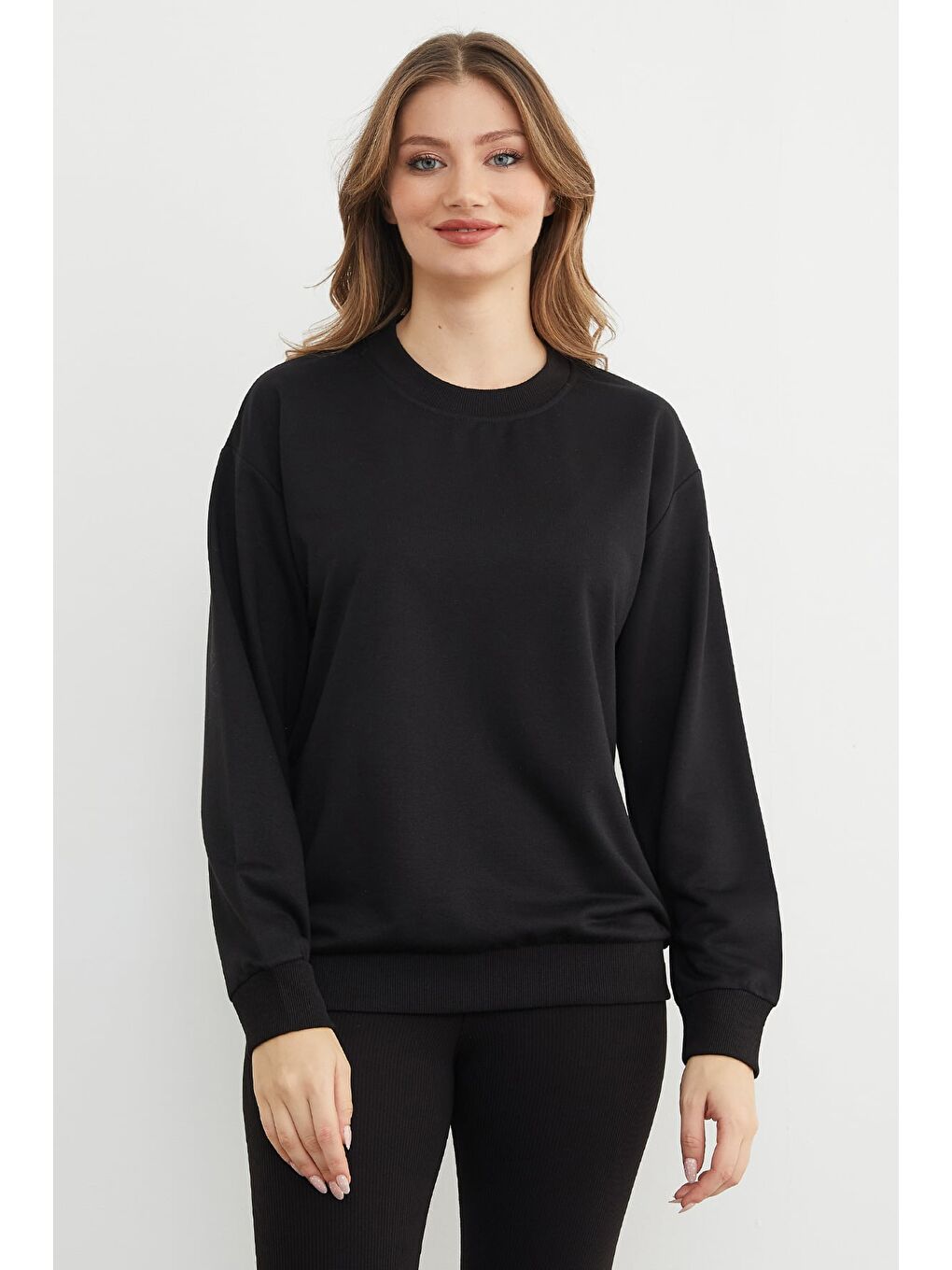 Siyah Basic Bisiklet Yaka Sweatshirt