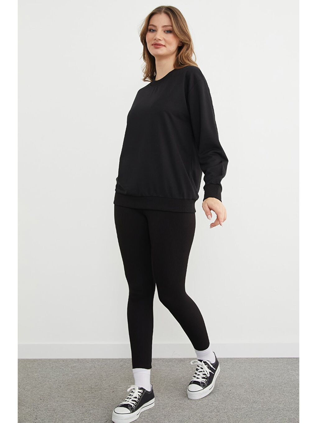 Siyah Basic Bisiklet Yaka Sweatshirt-3