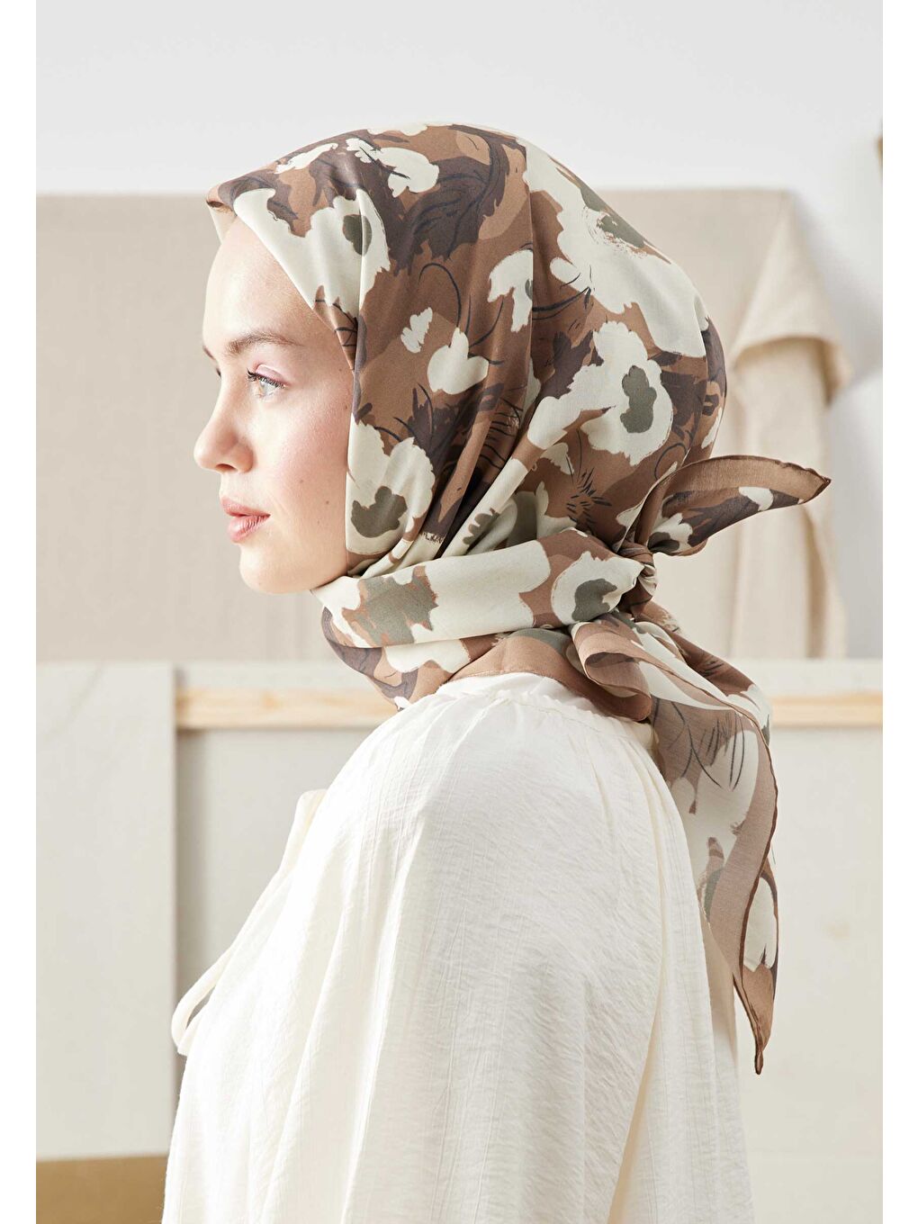 Kahverengi Multı Flower Desen Pamuk İpek Eşarp Camel-2