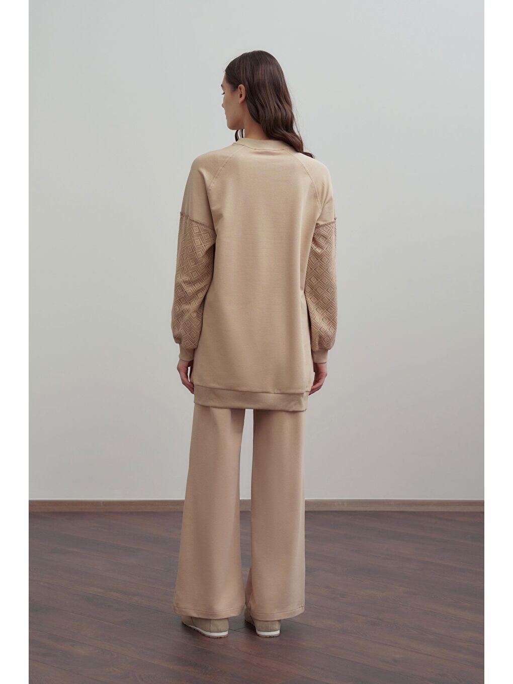 Bej-Pamuklu Dantel Garnili Eşofman Takımı-2