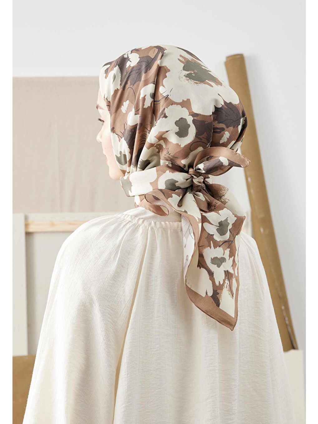 Kahverengi Multı Flower Desen Pamuk İpek Eşarp Camel-3