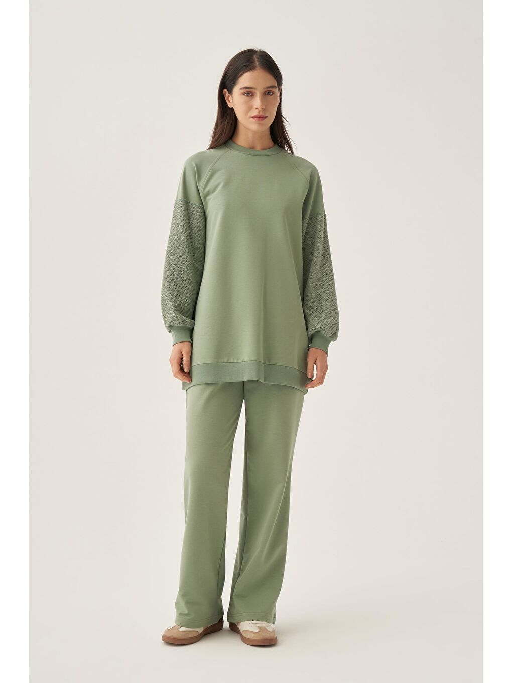 Yeşil Defne-Pamuklu Dantel Garnili Eşofman Takımı