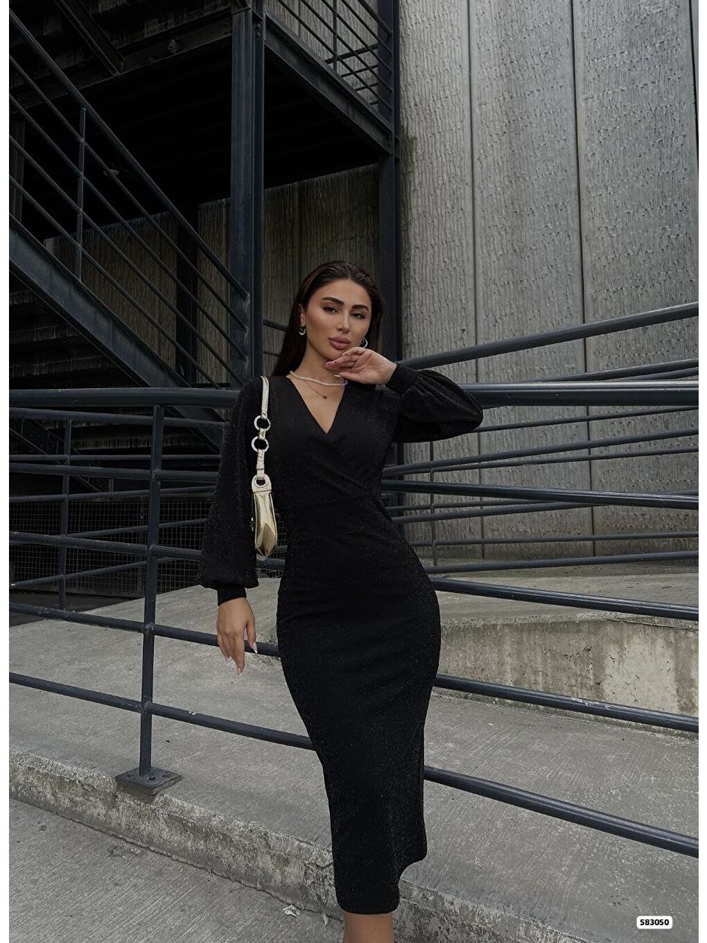 Siyah Kadın Kruvaze Yaka Balon Kol Simli Krep Kumaş Midi Boy Elbise-1