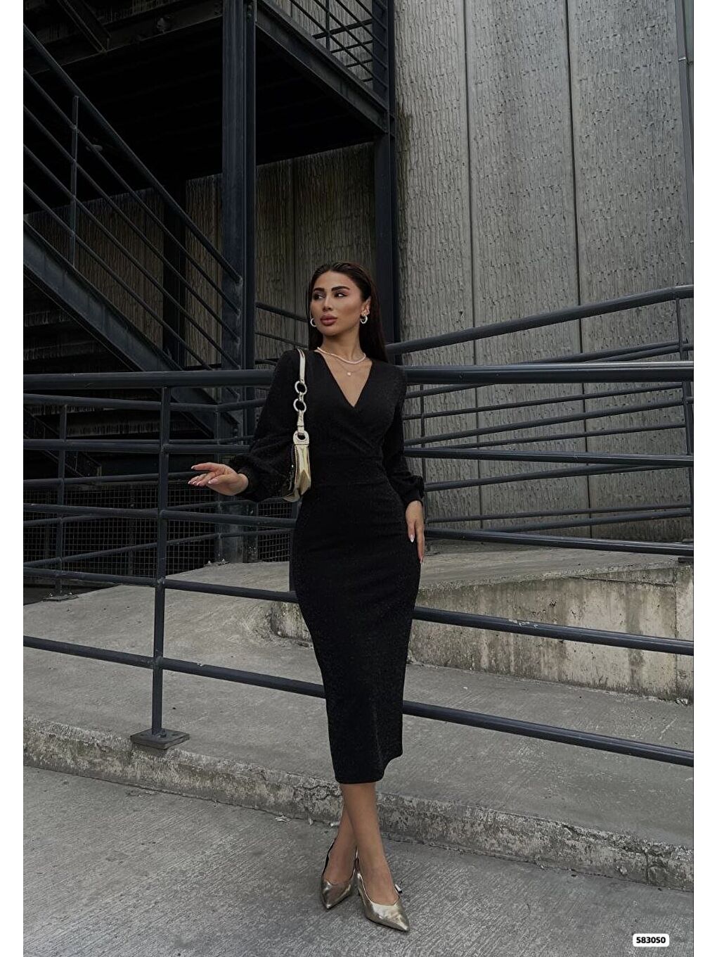 Siyah Kadın Kruvaze Yaka Balon Kol Simli Krep Kumaş Midi Boy Elbise-2