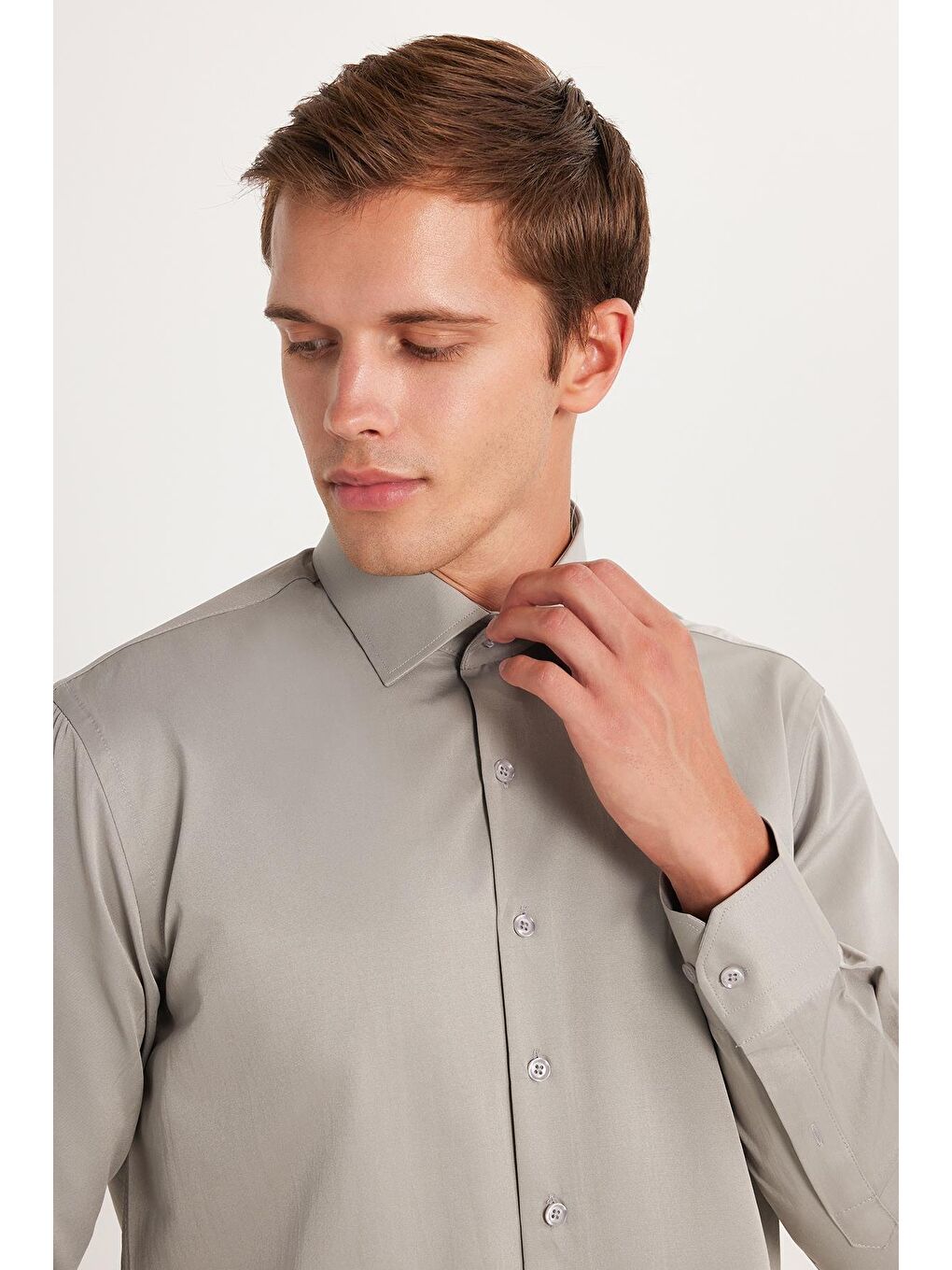 Erkek Regular Fit Klasik Kesim Pamuklu Düz Gri Gömlek-1