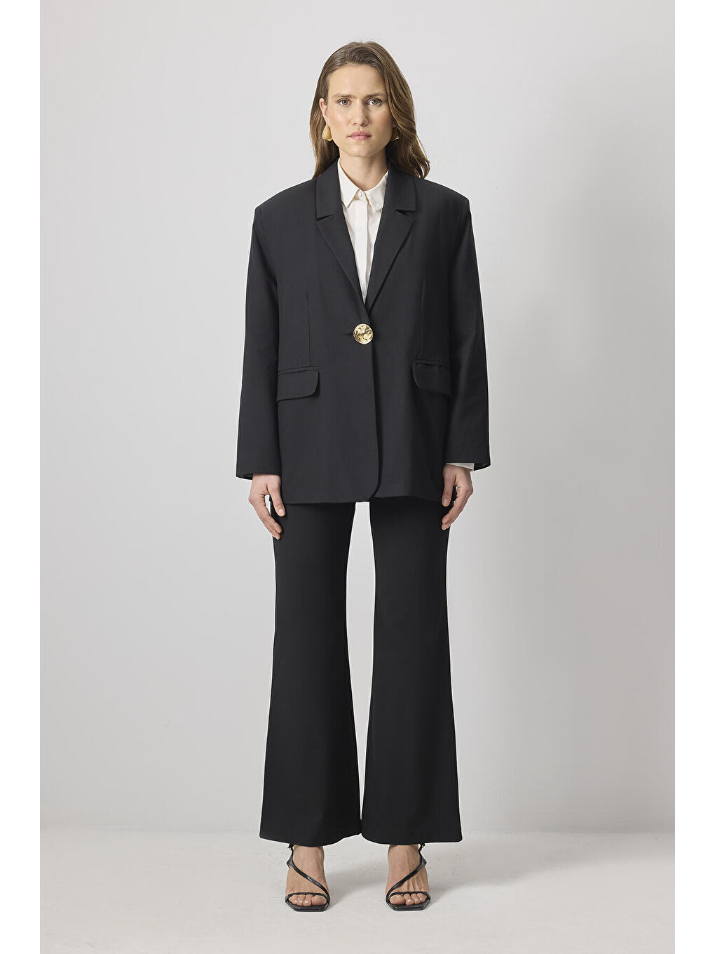 Siyah Metal Düğmeli Blazer Ceket