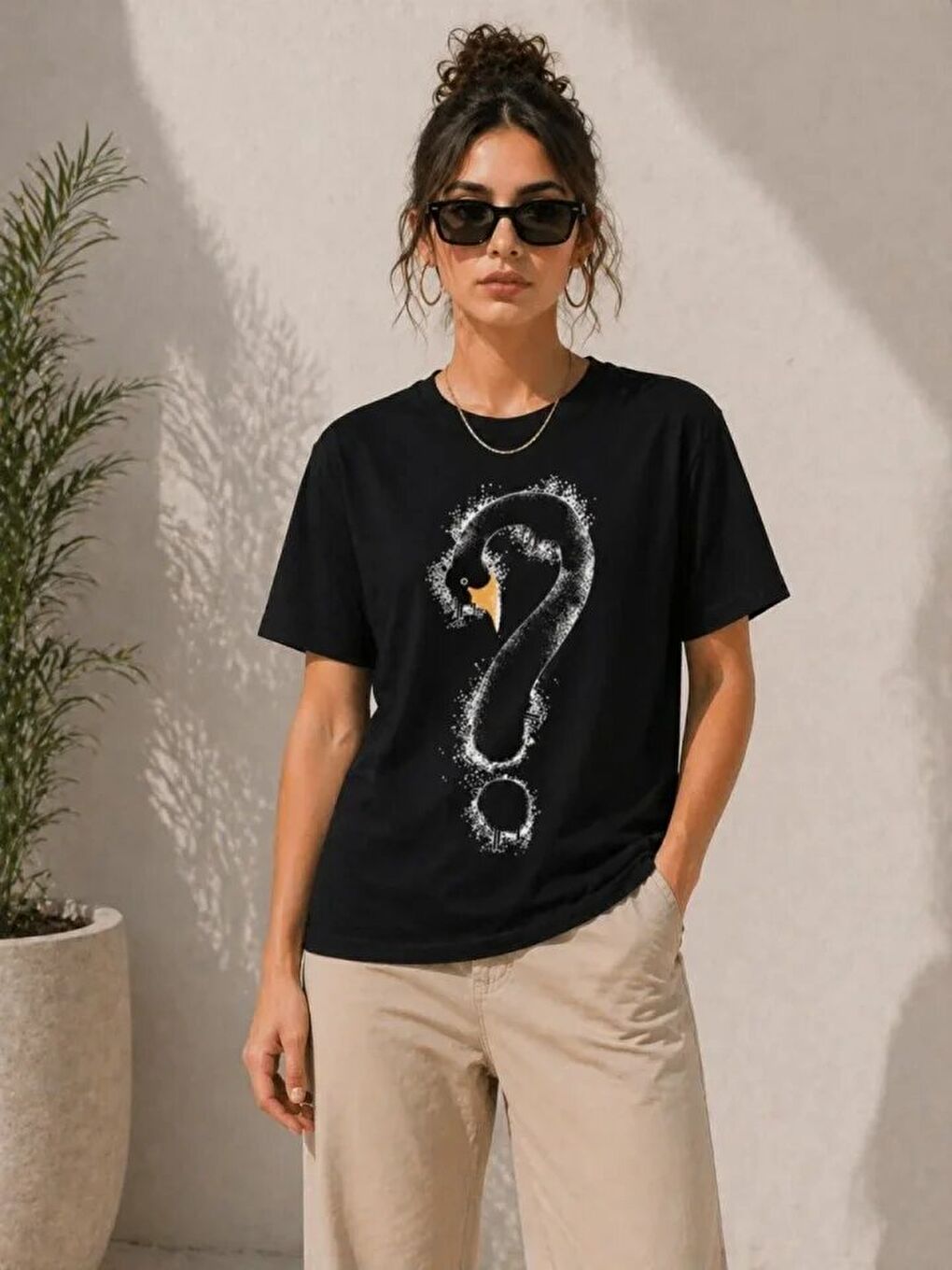 Kuğu Figürlü Soru İşareti Baskılı Tişört Kısa Kol T-Shirt - Siyah-1