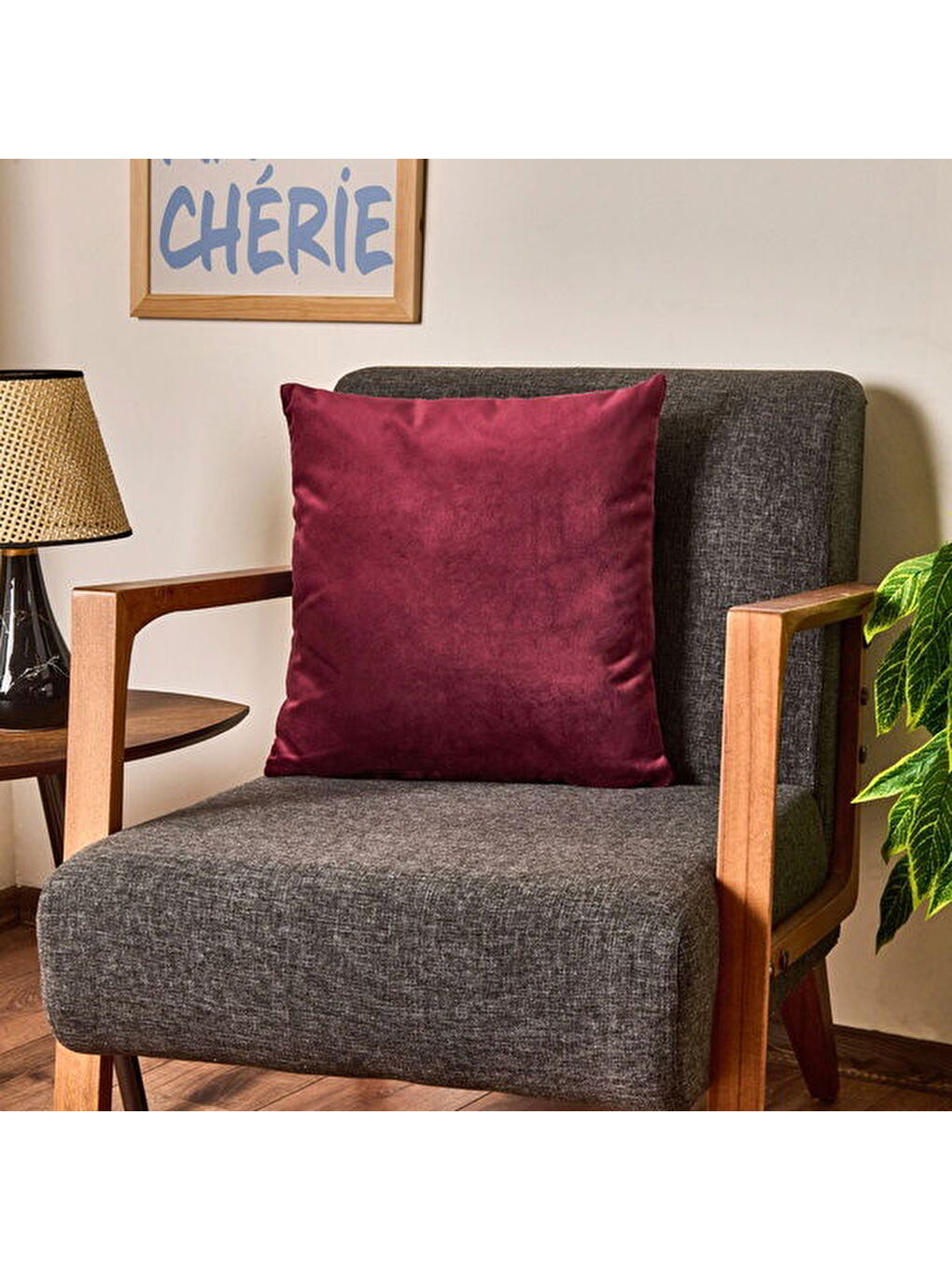 Soft Shiney Kırlent - Mürdüm - 40x40 cm