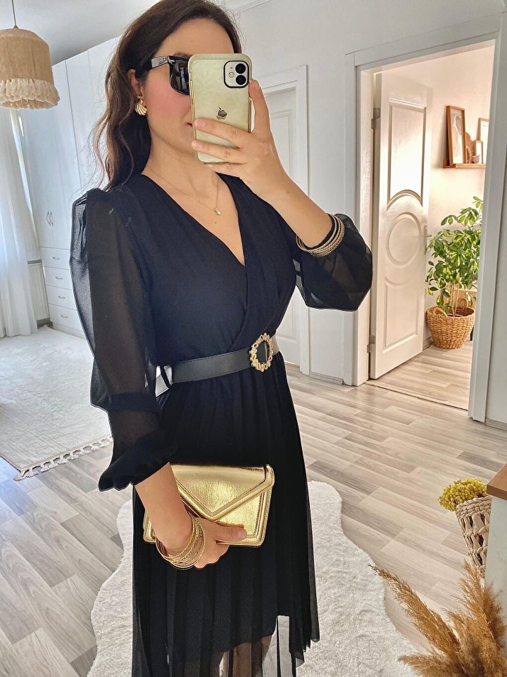 Siyah Kadın şifon Kumaş Astalı Kloş Kesim Kruvaze Yaka Midi Boy Elbise-2