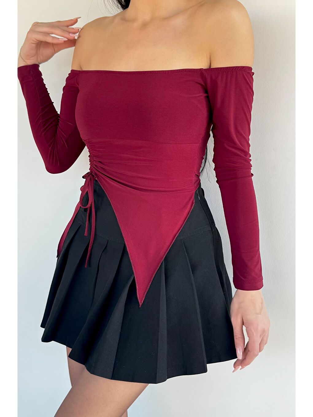 Bordo Kadın Ön Büzgü Detaylı Elastanlı Asimetrik Kesim Crop Top Bluz-2