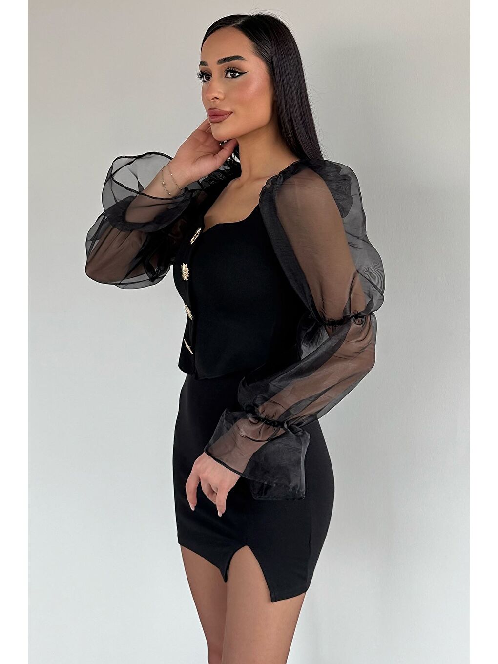 Siyah Kadın Kollar Tüllü Gold Toka Detaylı Kare Yaka Bluz-2