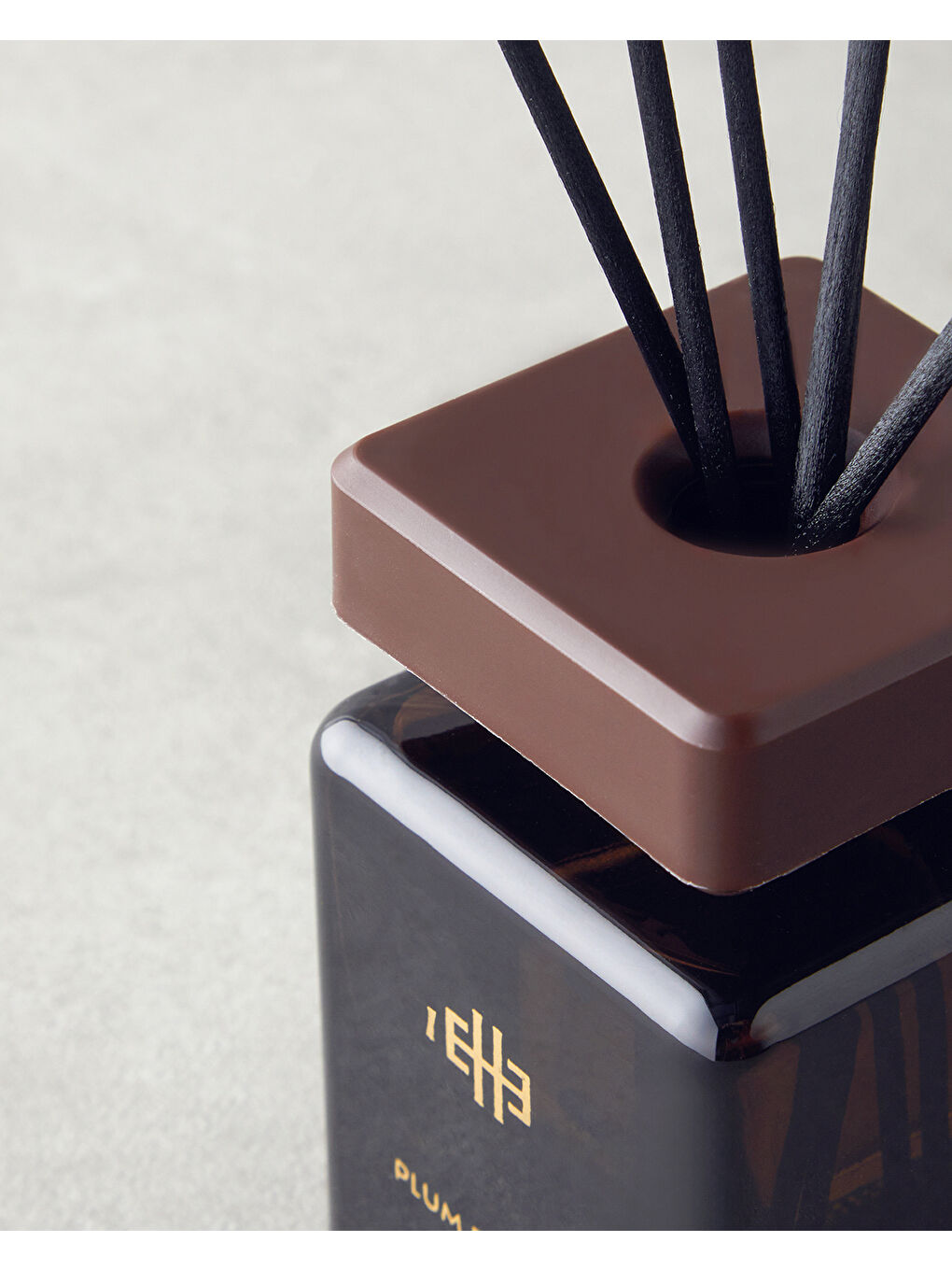 Plum Blossom Çubuklu Oda Kokusu 100 ml Kahverengi-2