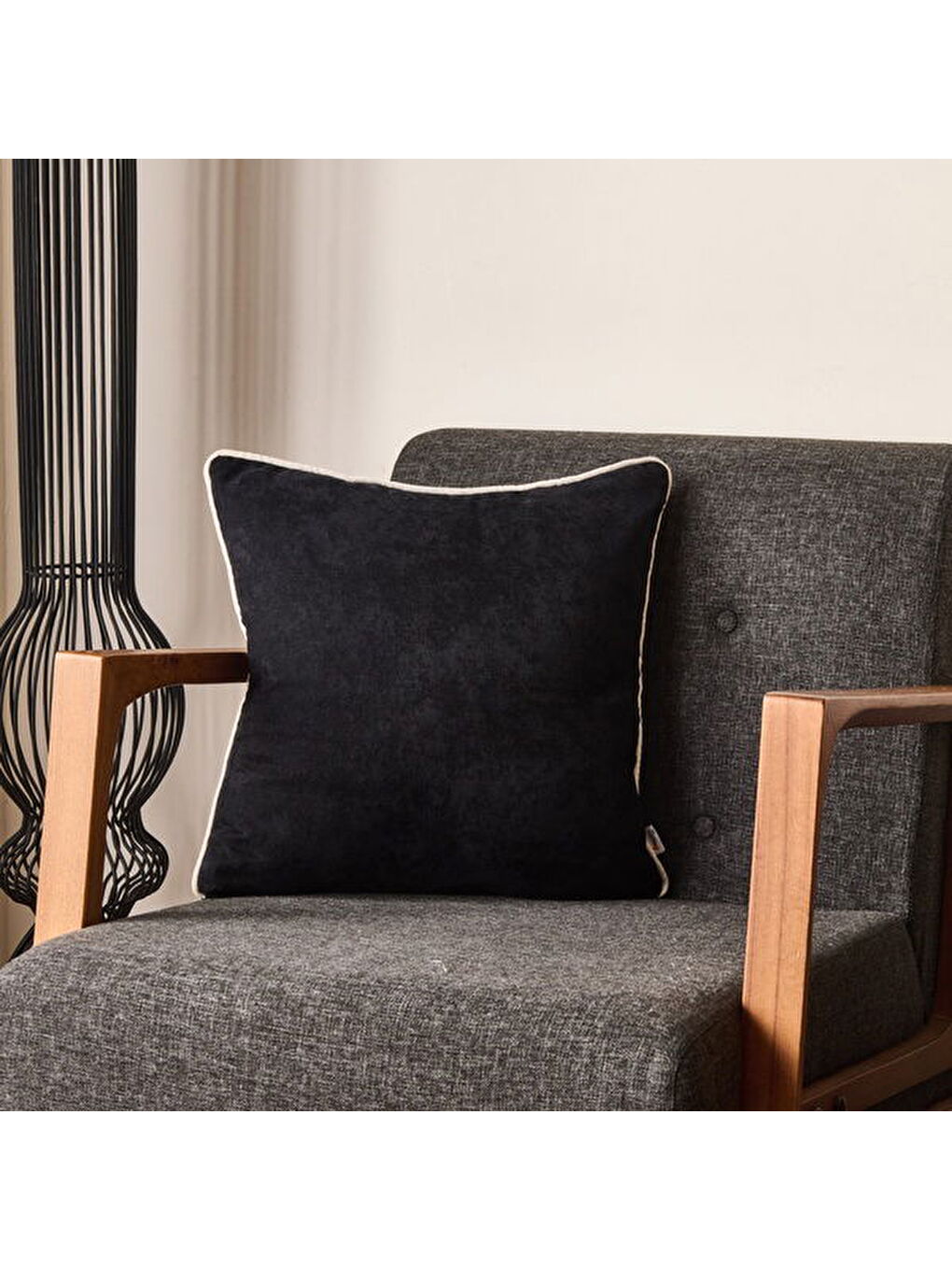 Soft Asas Kırlent - Siyah - 45x45 cm