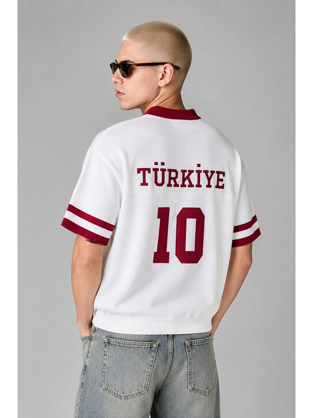 Beyaz Erkek Argentina Nakışlı Oversize V Yaka Triko T-Shirt-1