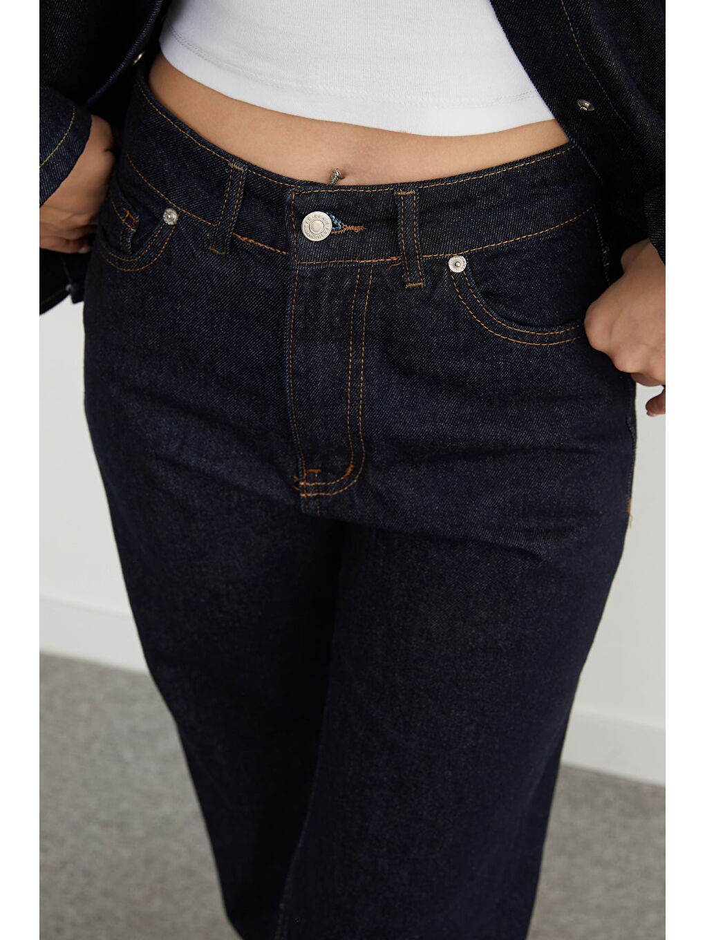 Lacivert Beli Kuşaklı Çıtçıtlı Jean 2 Li Takım-4