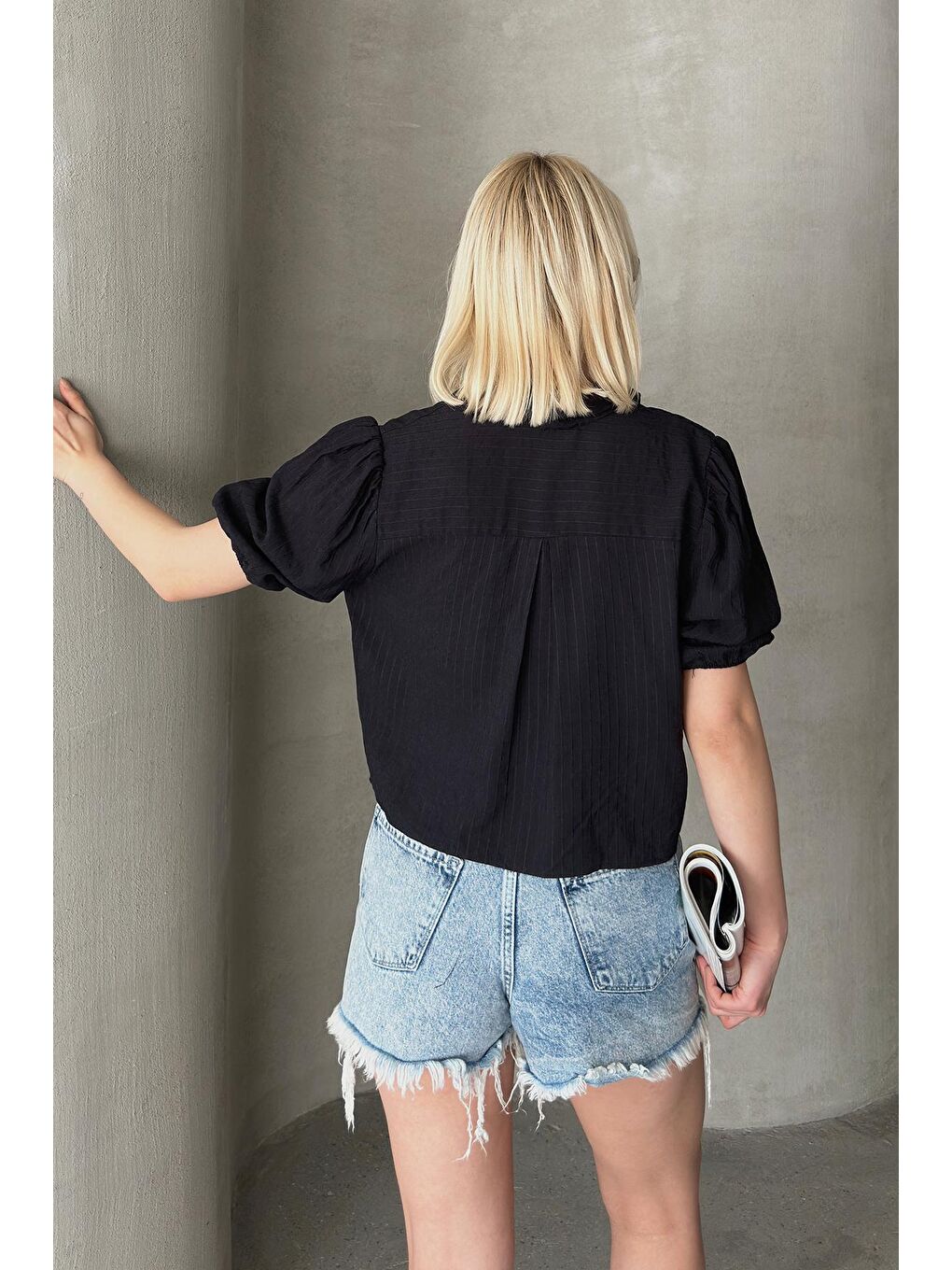 Siyah Prenses Kol Crop Çizgili Gömlek-1