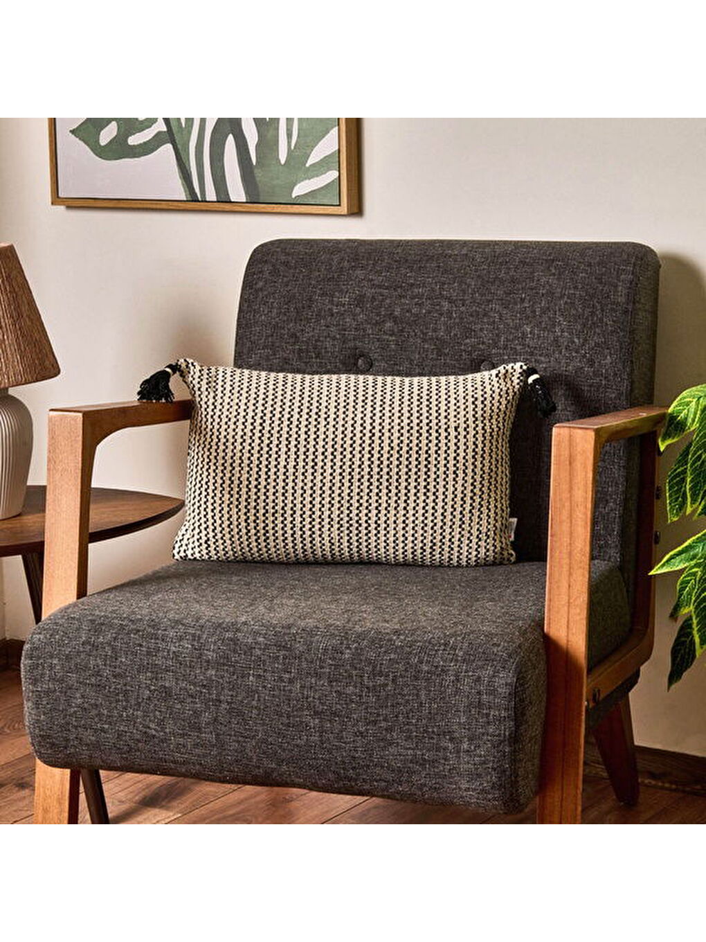 Soft Shiny Kırlent - Bej / Siyah - 30x50 cm-1