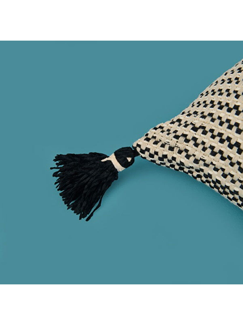 Soft Shiny Kırlent - Bej / Siyah - 30x50 cm-3