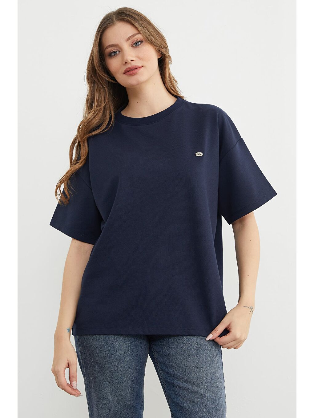 Lacivert Fiyonk Aksesuarlı Bisiklet Yaka Oversize Tişört-2