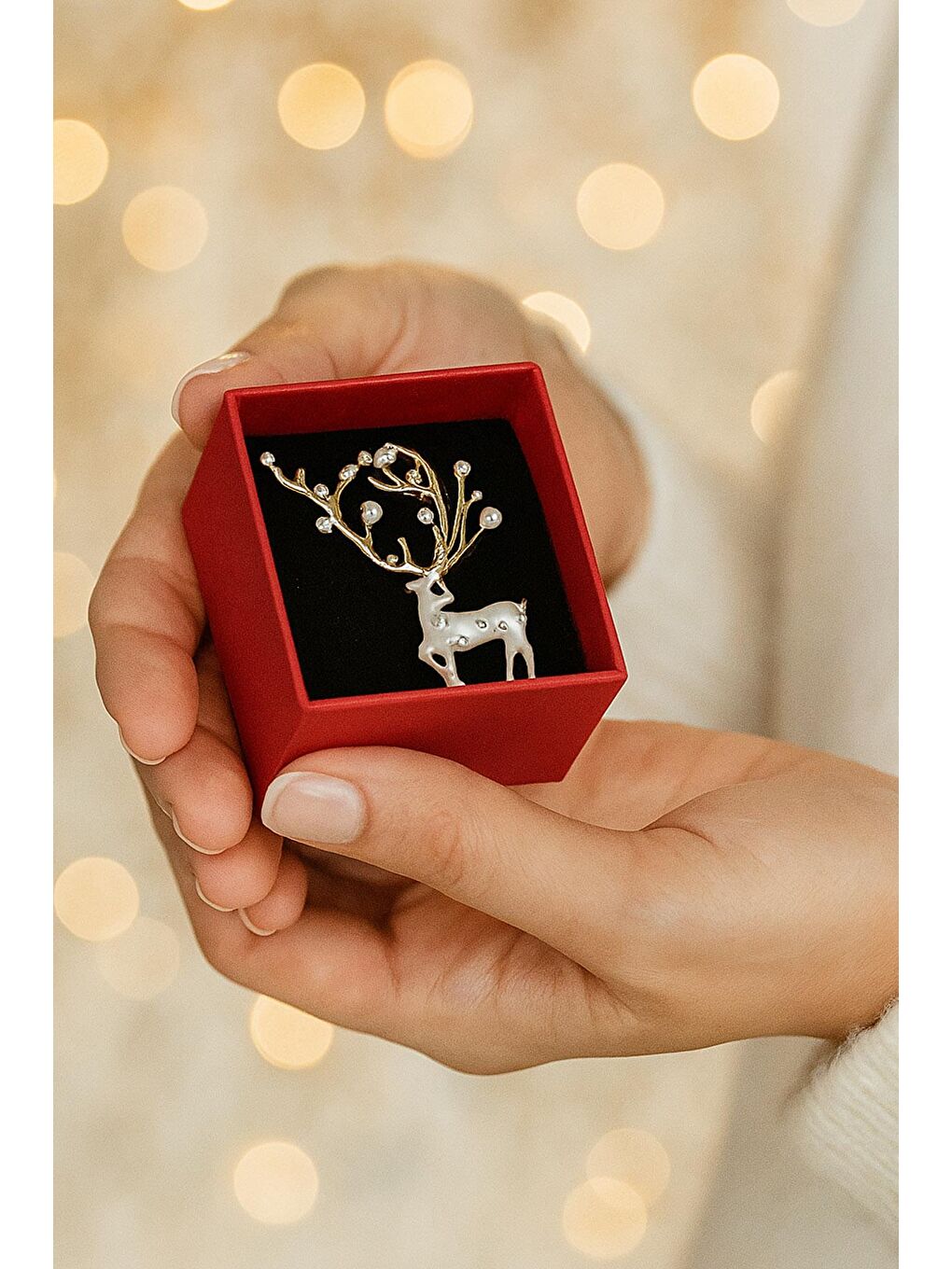 Sarı Yılbaşı Kristal ve İnci Beyazı Ren Geyiği Broş Yaka İğnesi-1