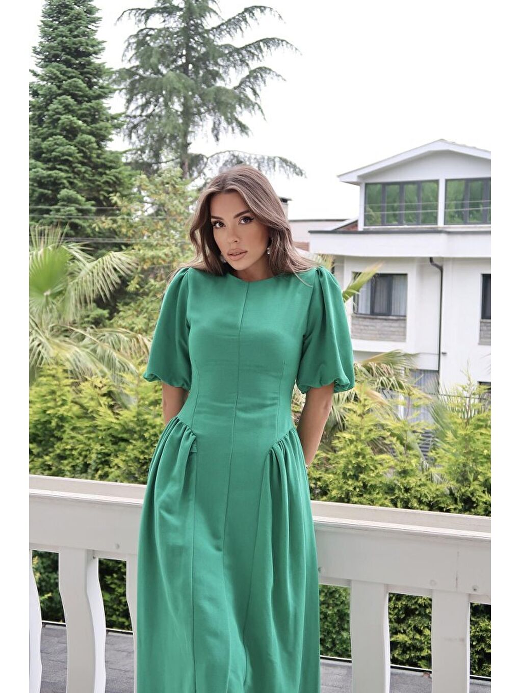 Yeşil Arkadan Bağlamalı Büzgülü Keten Elbise-3