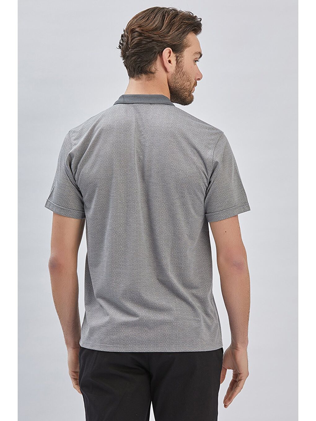 Gri Füme Desenli Jakarlı Polo Yaka Cepli Klasik Comfort Fit Rahat Kesim Tişört 1011240172-4