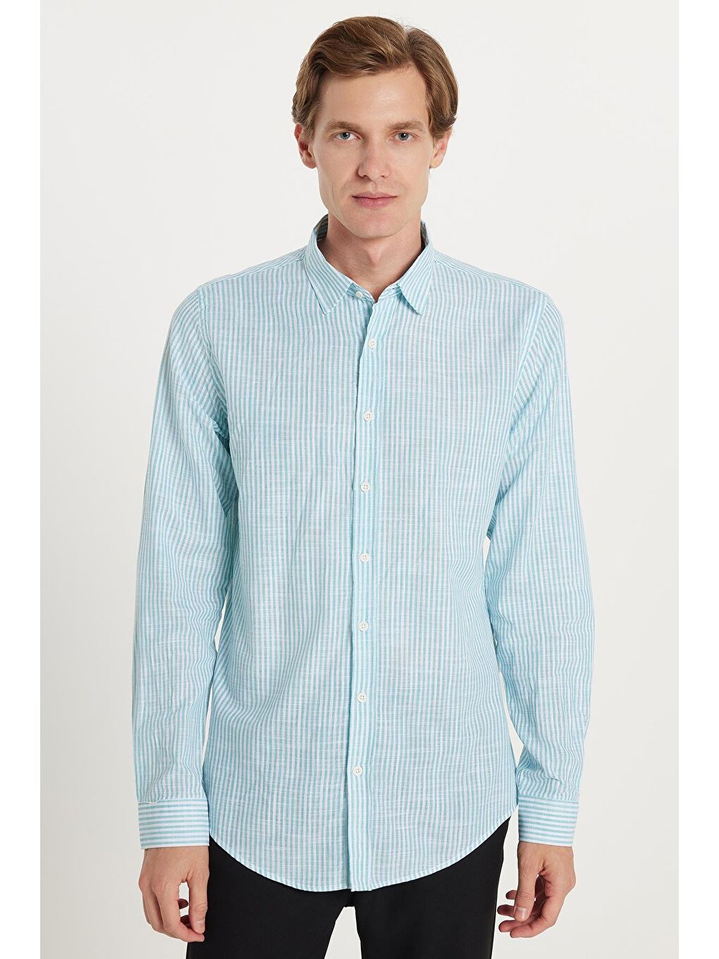 Erkek Slim Fit Dar Kesim Düğmeli Spor Yaka Keten Efekt %100 Pamuk Çizgili Yazlık Yeşil Gömlek