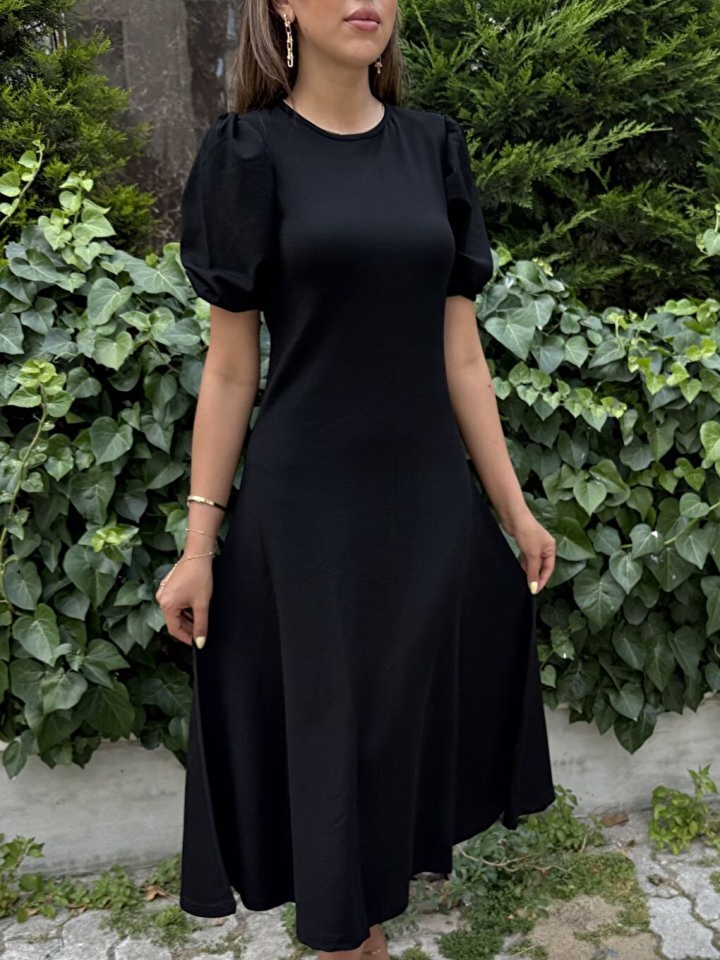 Siyah Kadın Kısa Balon Kollu Bisiklet Yaka Geniş Kesim Janjan Krep Elbise-1