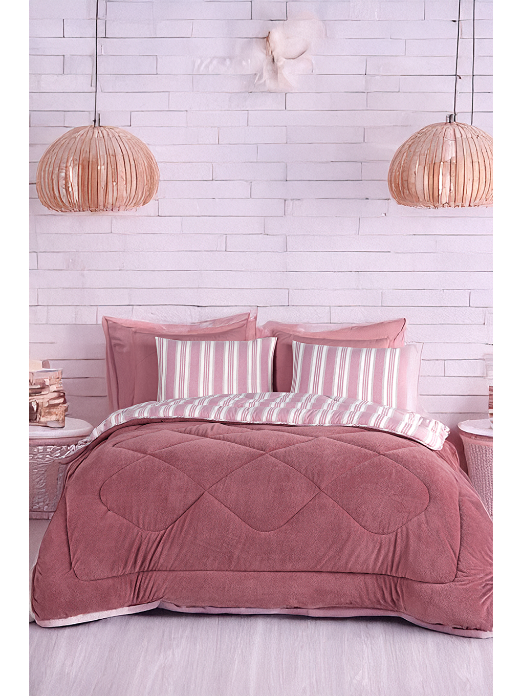 Comfort Set Yeni Nesil Wellsoft Yorganlı 3 Parça Çift Kişilik Soft Line Bordo