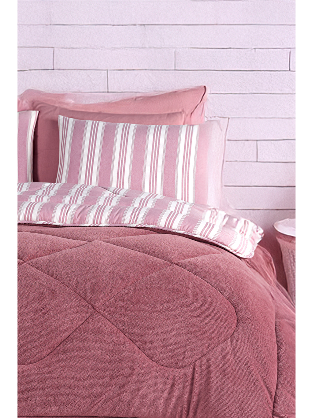 Comfort Set Yeni Nesil Wellsoft Yorganlı 3 Parça Çift Kişilik Soft Line Bordo-2