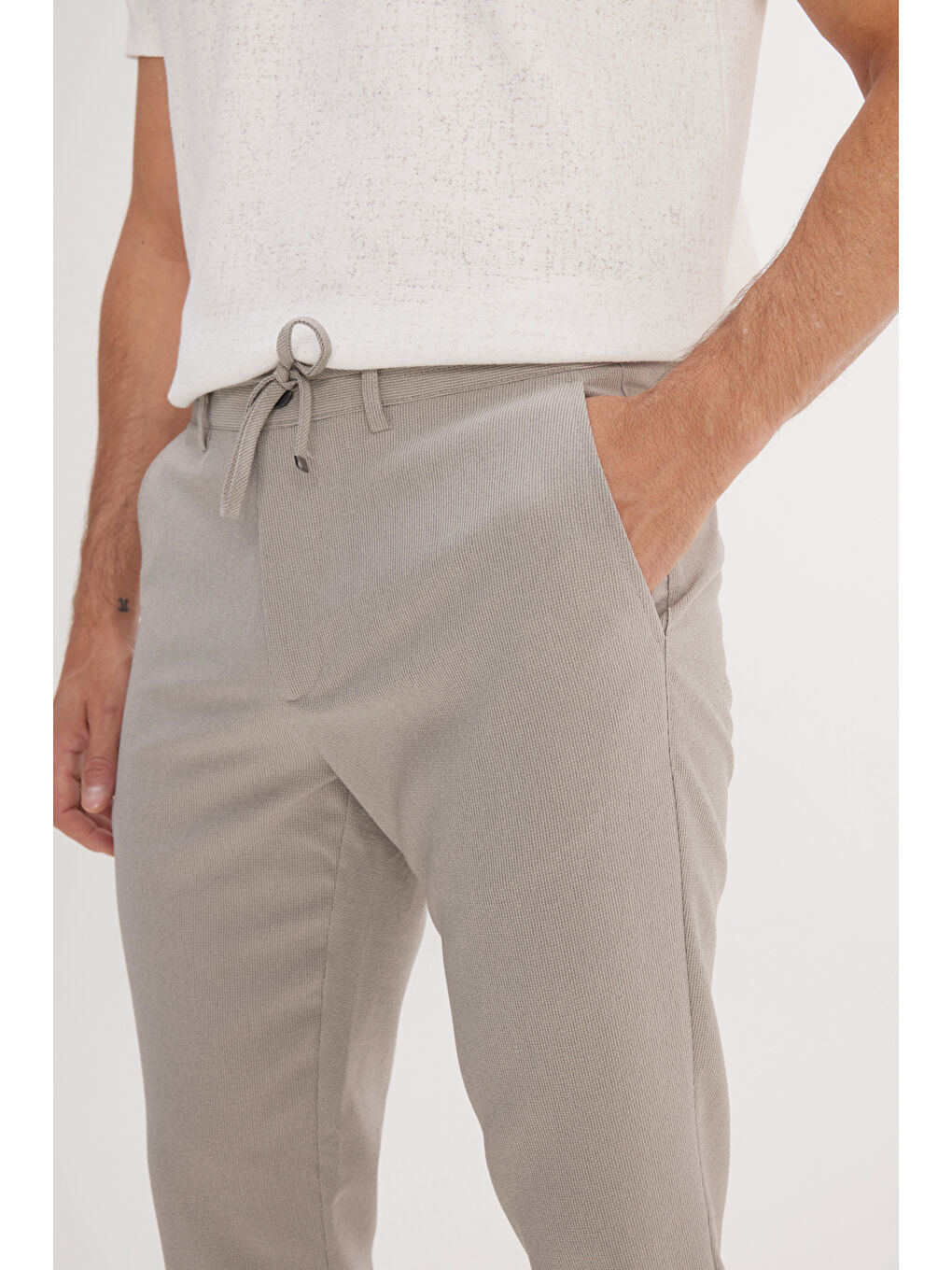 Erkek Açık Yeşil Slim Fit Dar Kesim Beli Bağlamalı Çizgili Yan Cepli Casual Jogger Pantolon-3