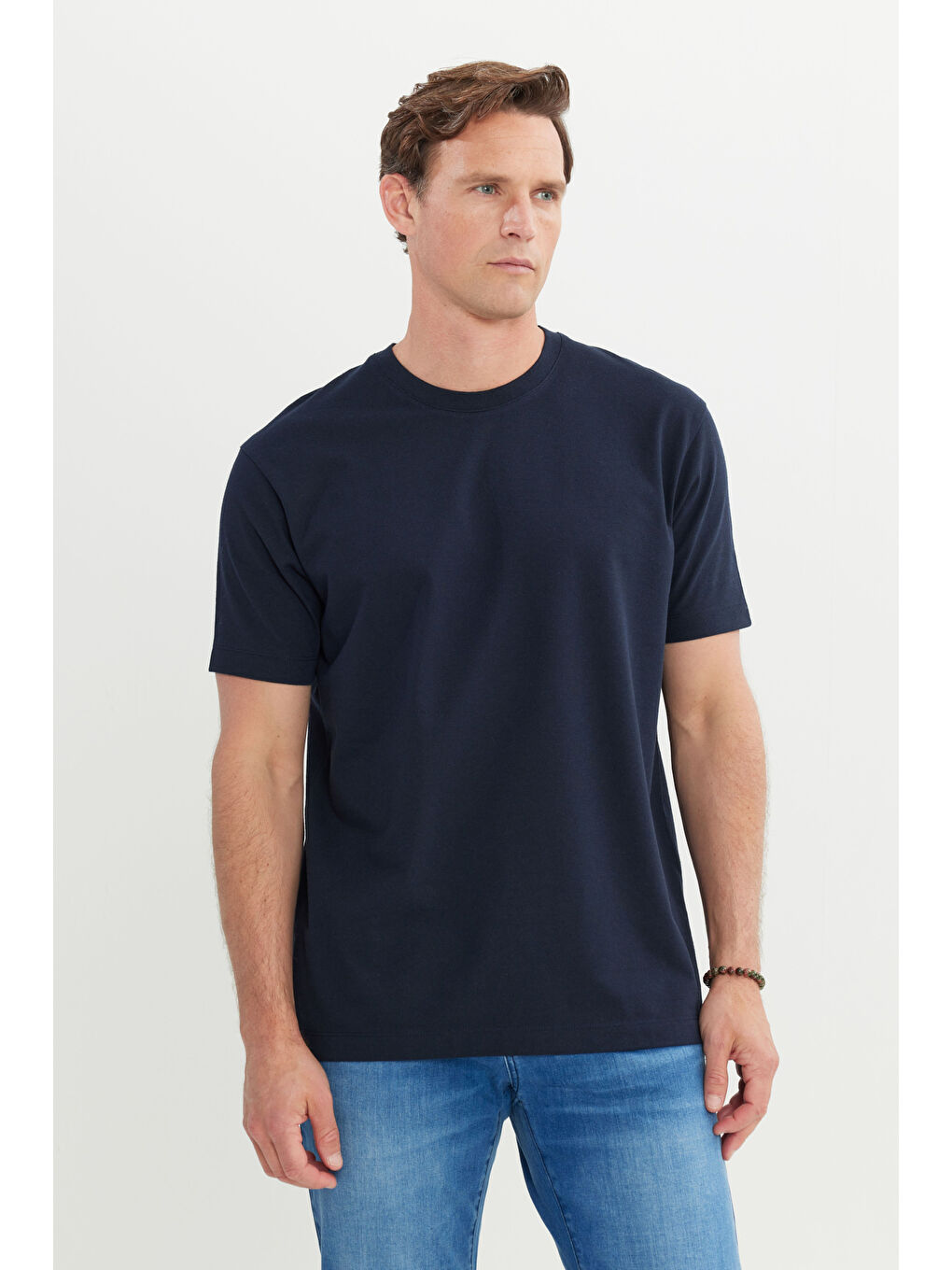 Erkek Lacivert Pamuklu Modern Fit Rahat Kesim Bisiklet Yaka Tişört-2