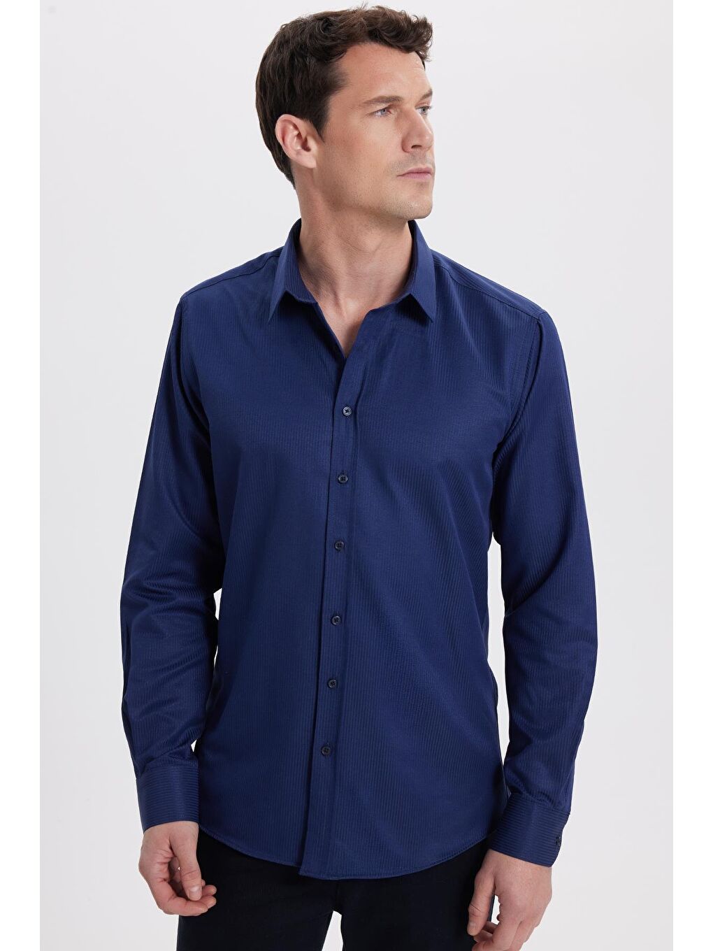 Modern Slim Fit Uzun Kollu Pamuklu Kolay Ütü Armürlü Lacivert Erkek Gömlek