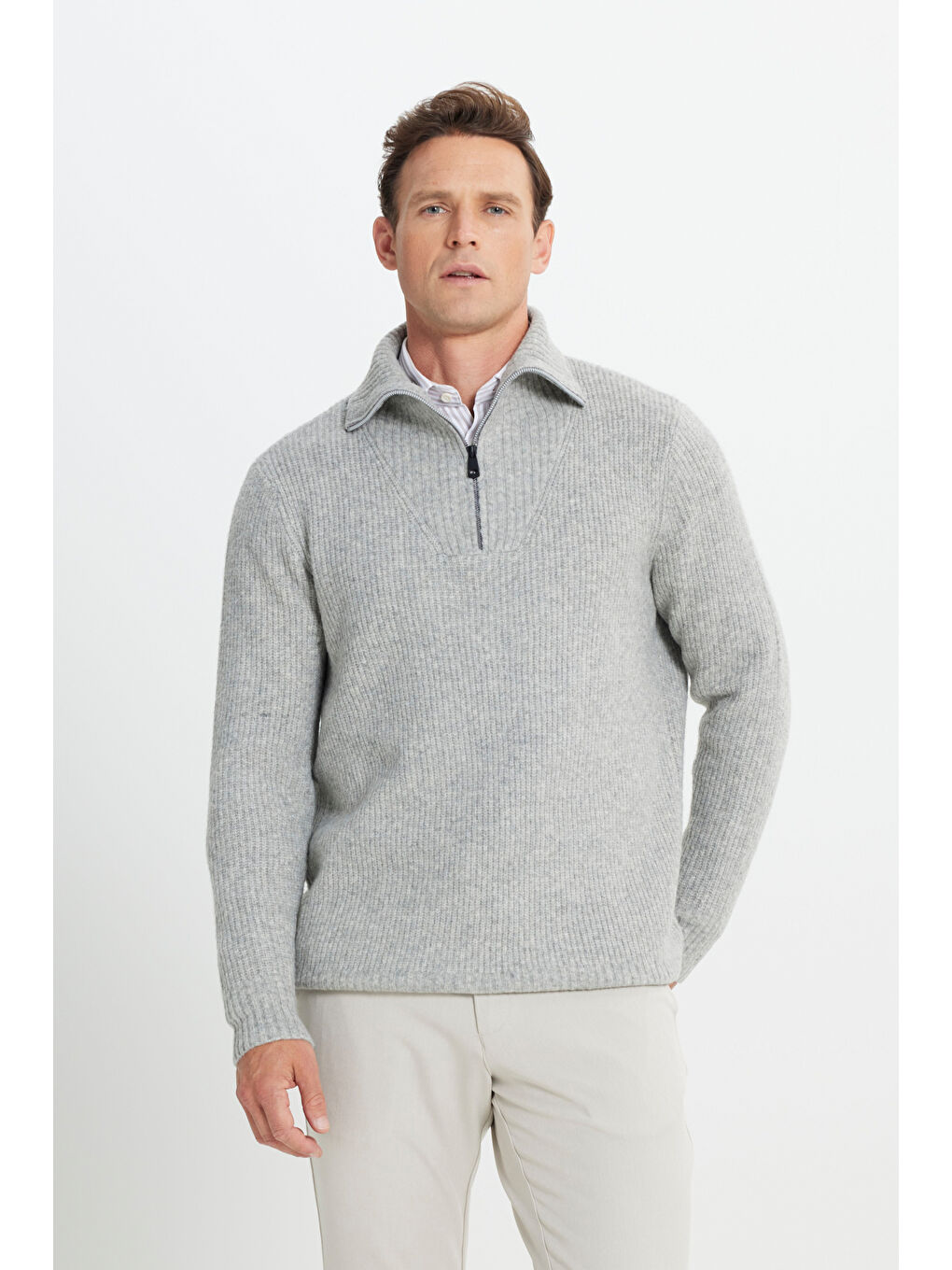 Erkek Gri Melanj Standart Fit Normal Kesim Bato Yaka Desenli Triko Kazak-3