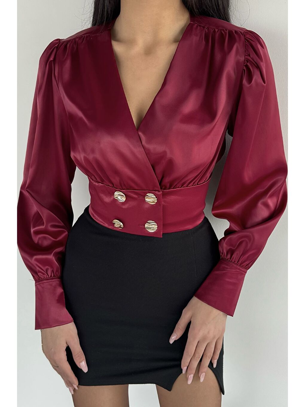 Bordo Kadın Kruvaze Yaka Gold Düğme Detaylı Saten Bluz-2