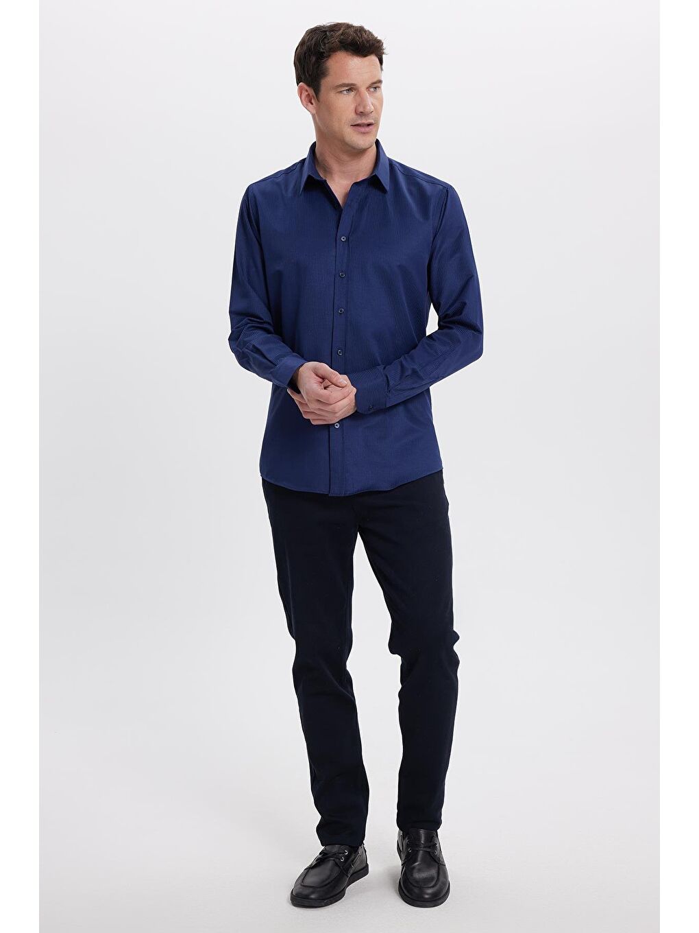 Modern Slim Fit Uzun Kollu Pamuklu Kolay Ütü Armürlü Lacivert Erkek Gömlek-3