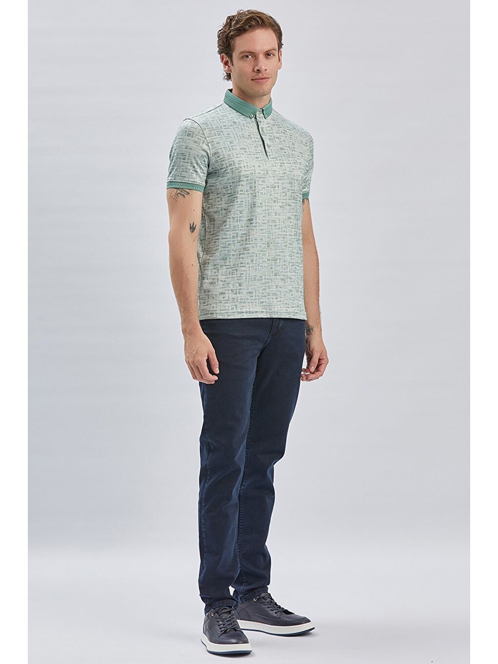 Koyu Yeşil Desenli Merserize Düğmeli Yaka Pamuklu Casual Slim Fit Dar Kesim Tişört 1011240160