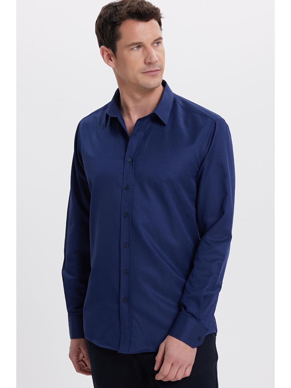 Modern Slim Fit Uzun Kollu Pamuklu Kolay Ütü Armürlü Lacivert Erkek Gömlek-4