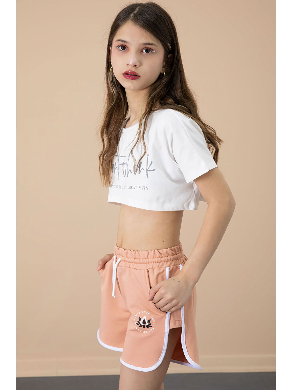 Pembe Somon Yanları Yırtmaçlı Çiçek Baskılı Beli Lastikli Kız Çocuk Şort 20742-3