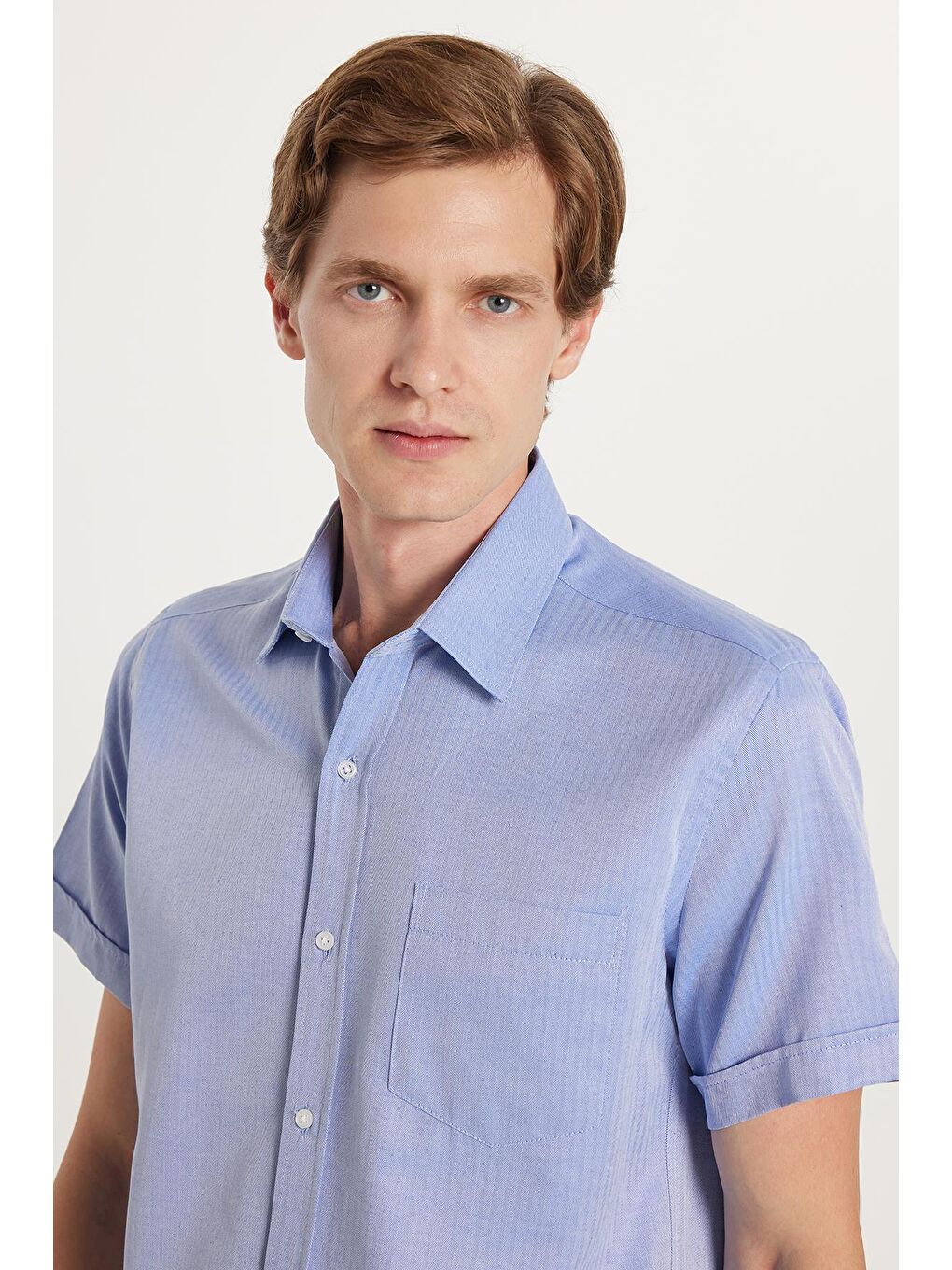 Erkek Regular Fit Klasik Kesim Kısa Kollu Pamuklu Tek Cepli Armürlü Saks Mavi Gömlek-1