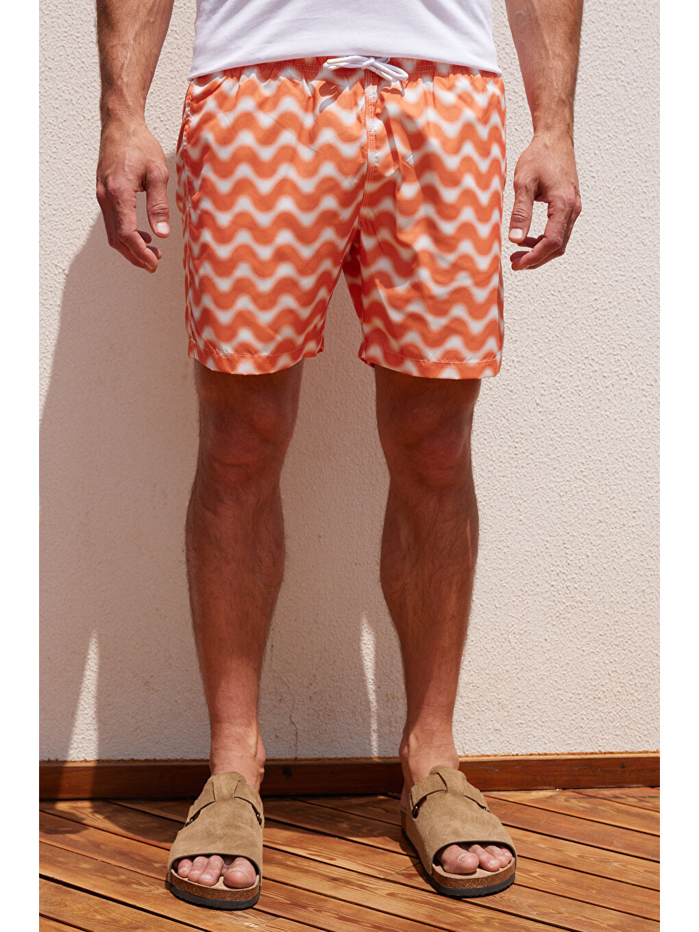 Erkek Beyaz-Turuncu Standart Fit Normal Kesim Desenli Şort Mayo-1