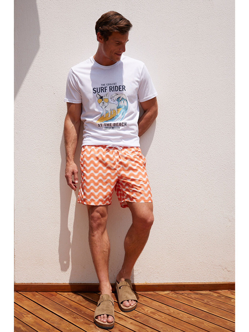 Erkek Beyaz-Turuncu Standart Fit Normal Kesim Desenli Şort Mayo-2