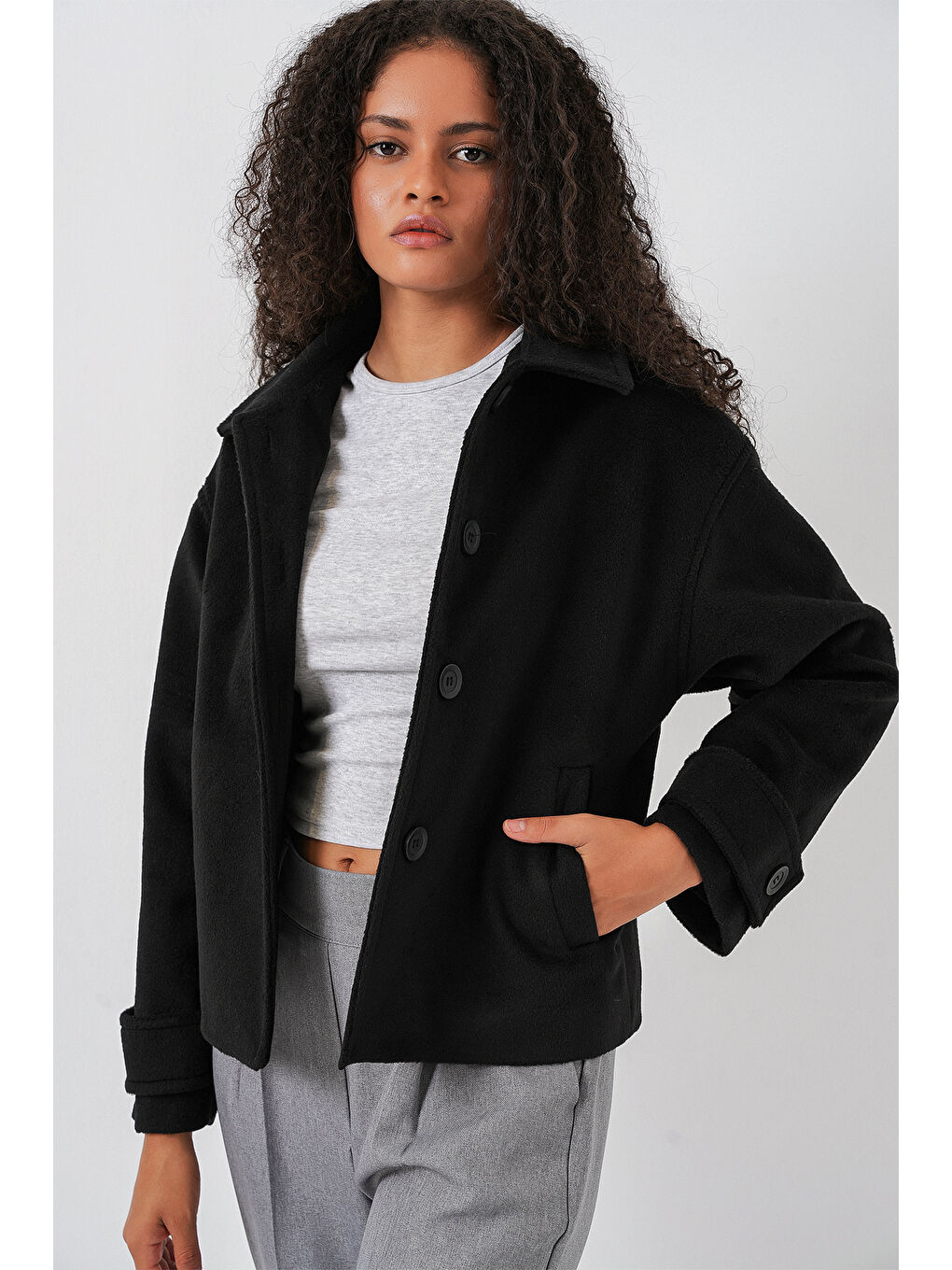 Kadın Cepli Kruvaze Uzun Kollu Kısa Kaşe Ceket 0724 - Siyah-2