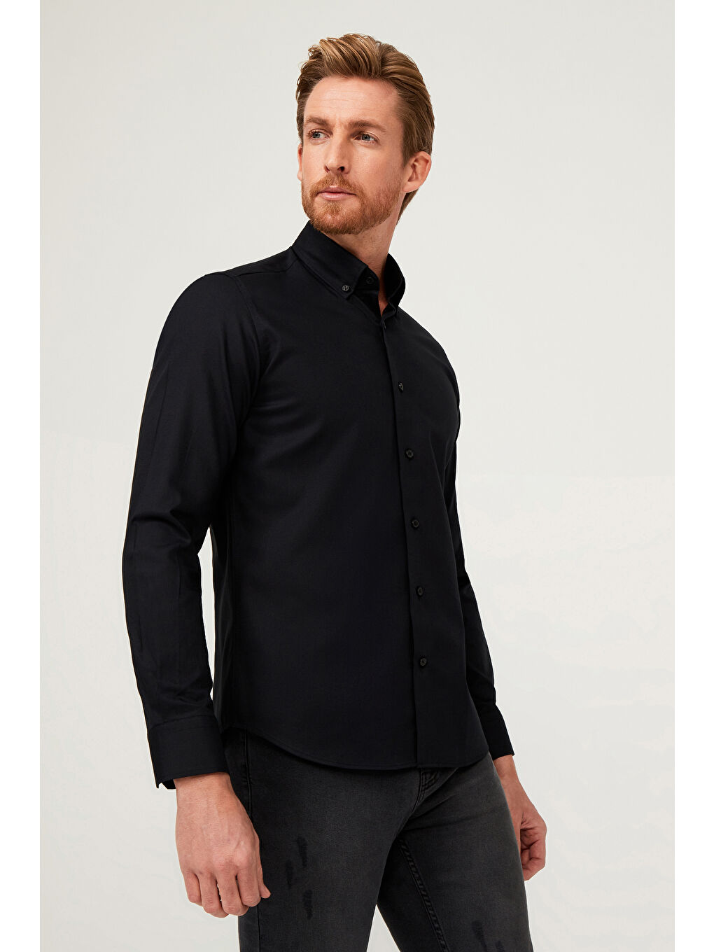 Siyah Uzun Kol Slim Fit Dar Kesim Pamuk Gömlek