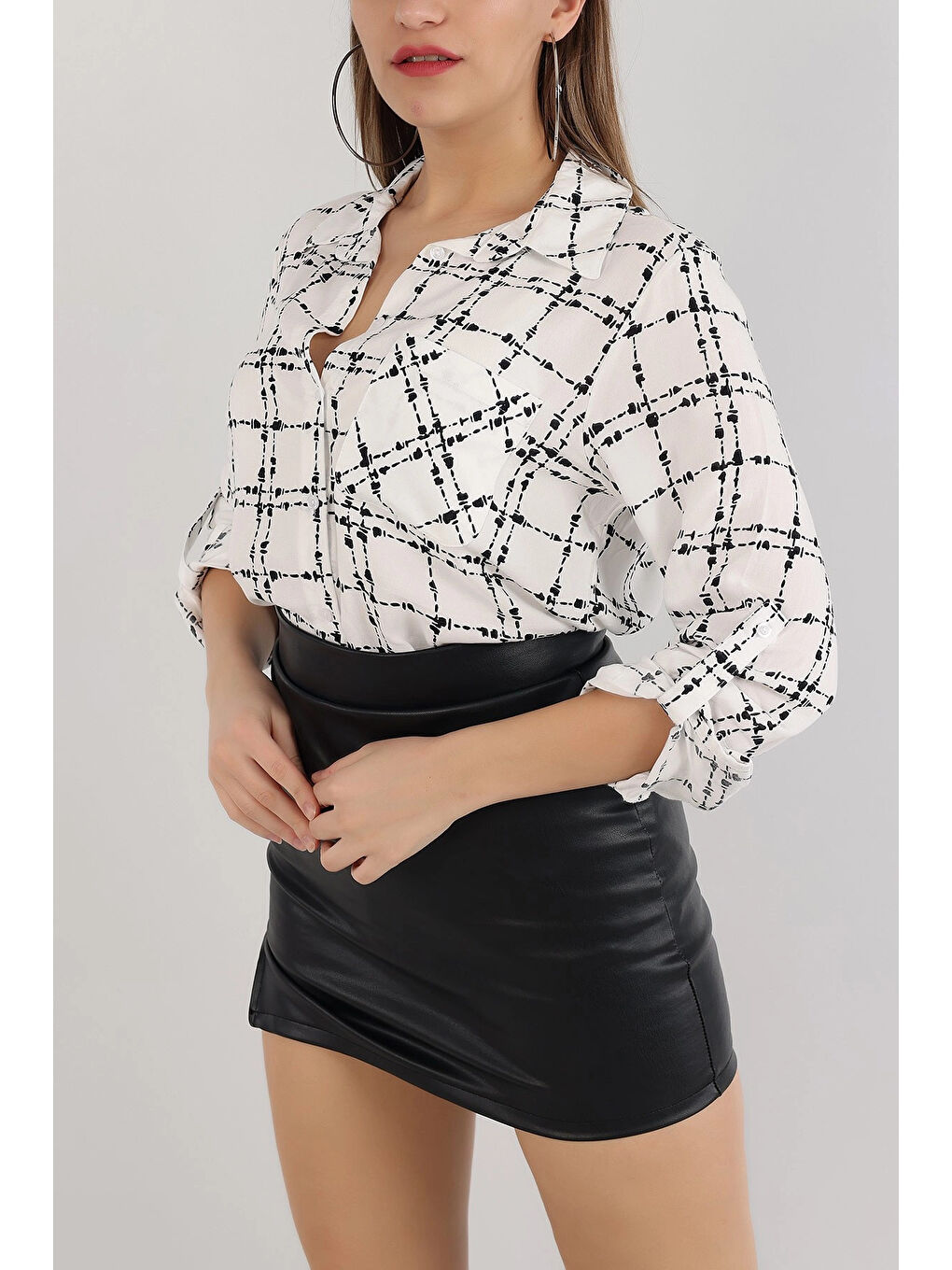 Kadın Beyaz Etnik Desenli Viskon Gömlek HZL25W-BD136391-1